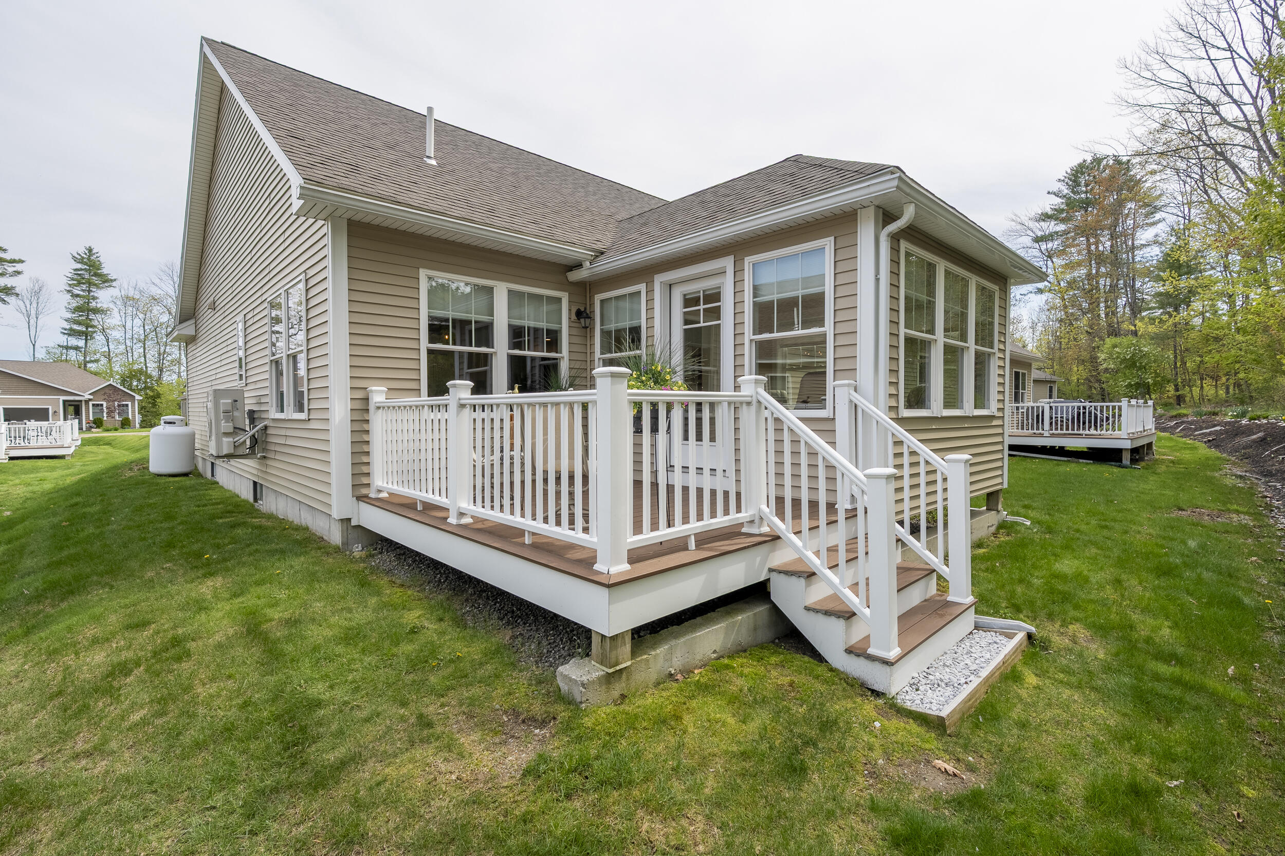 375 Pride Street, 32
