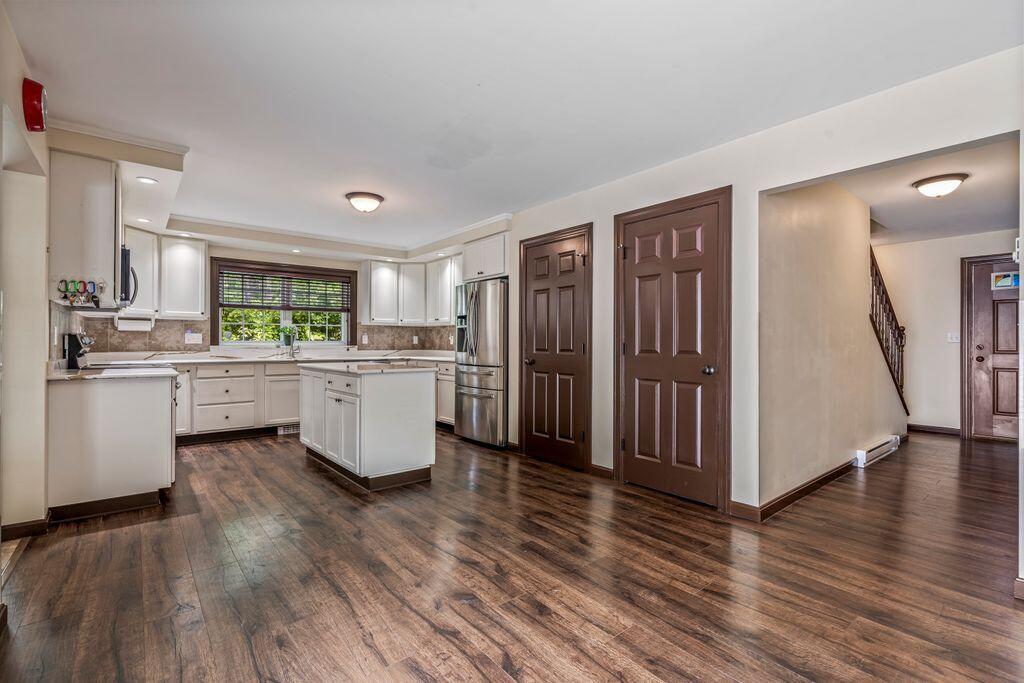 4 Dresser Road