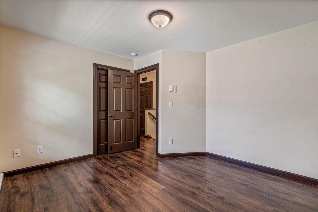 4 Dresser Road