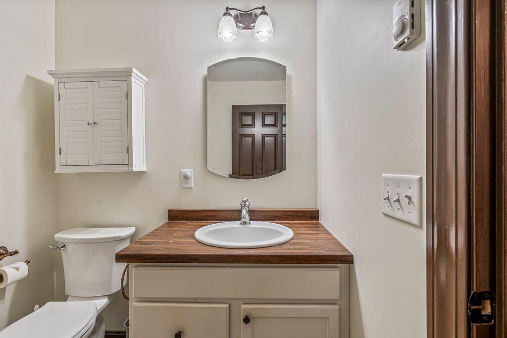 4 Dresser Road