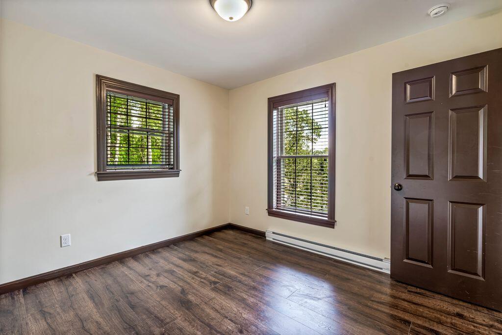 4 Dresser Road