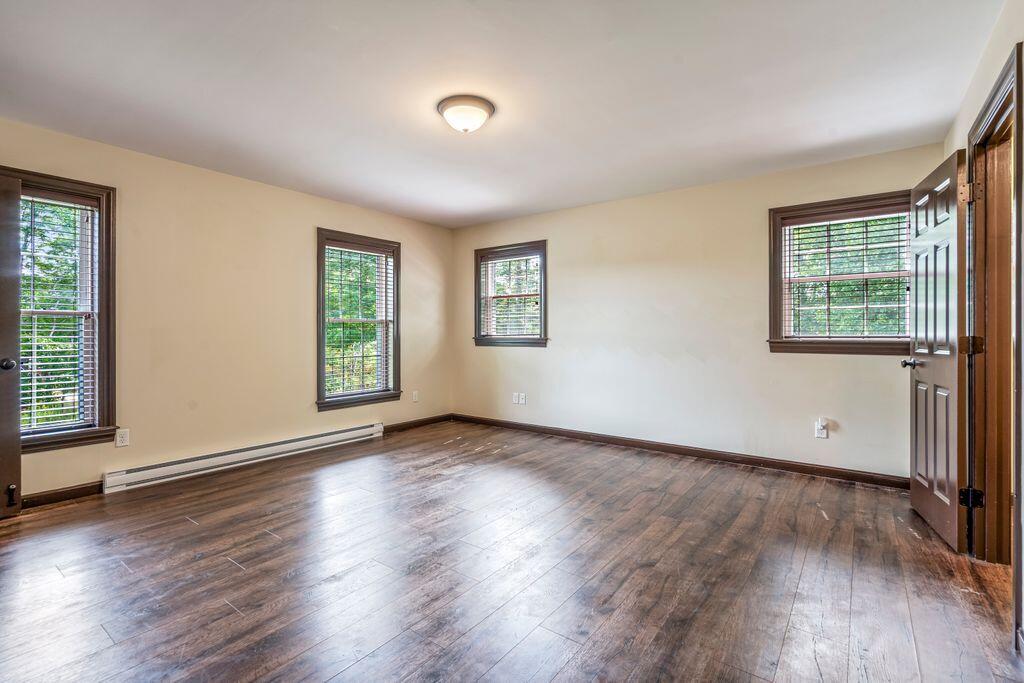 4 Dresser Road