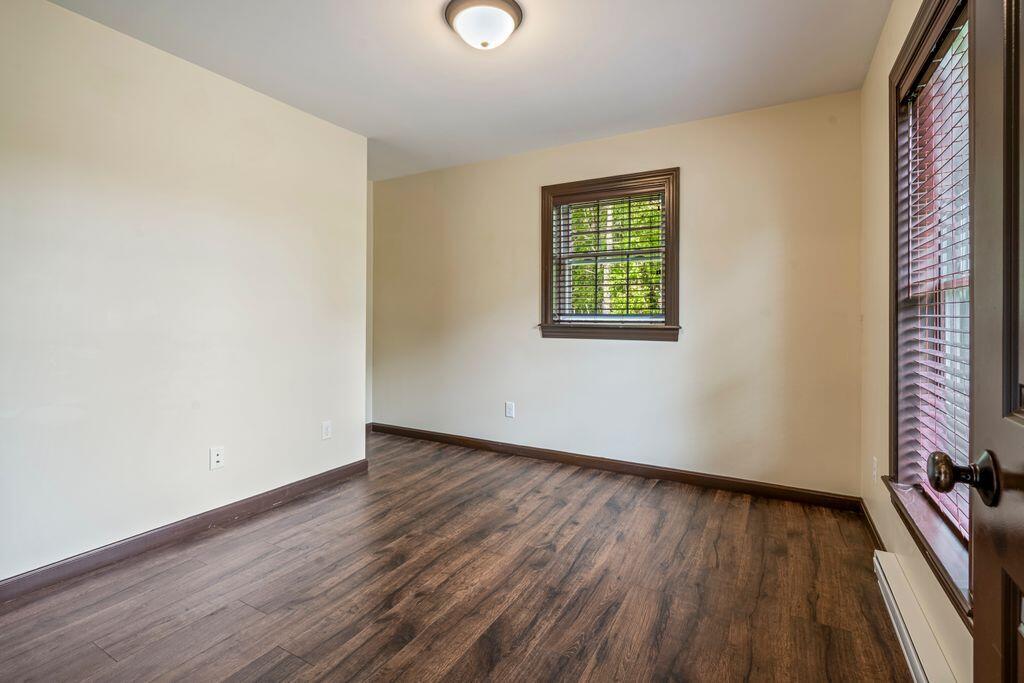 4 Dresser Road