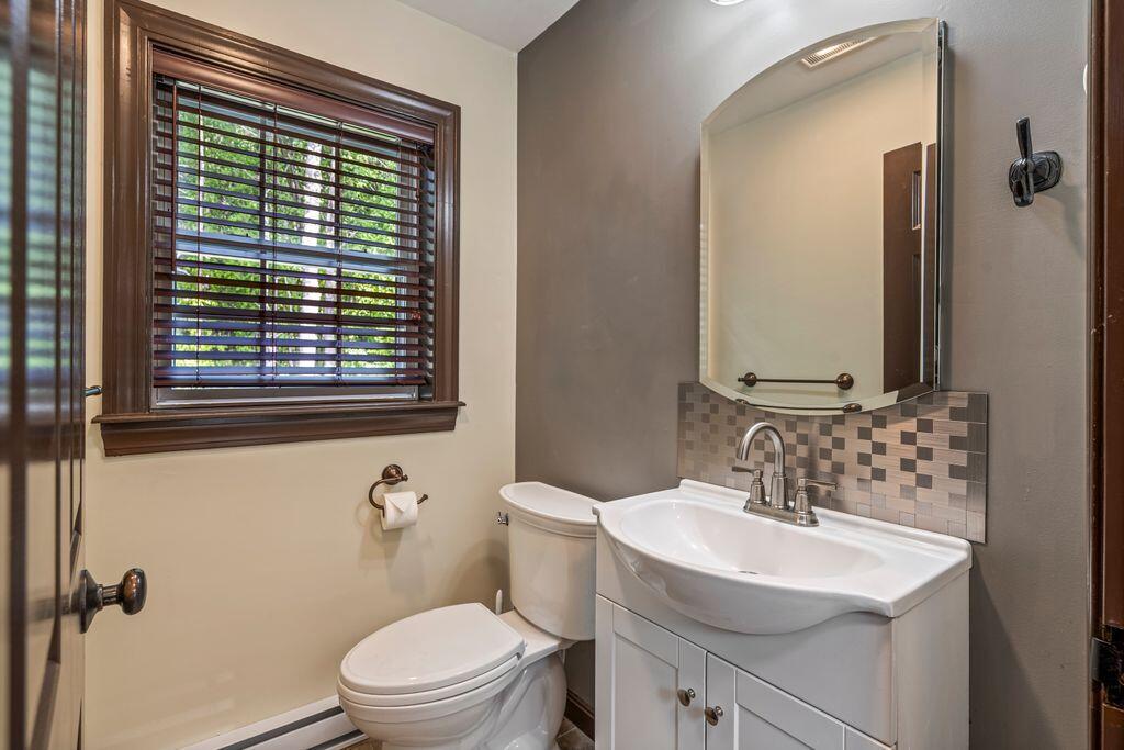 4 Dresser Road