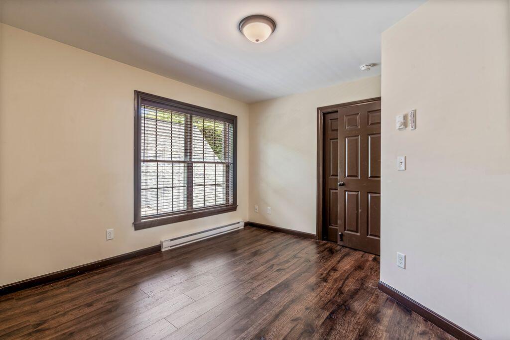 4 Dresser Road
