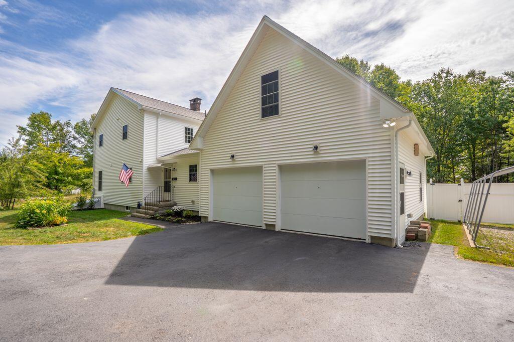 4 Dresser Road