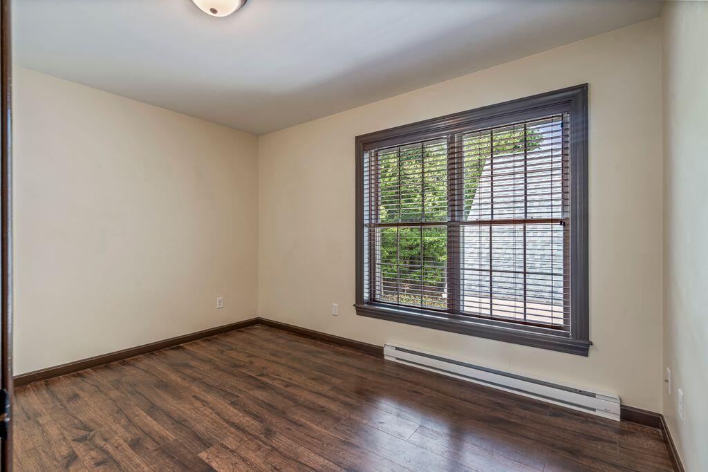 4 Dresser Road
