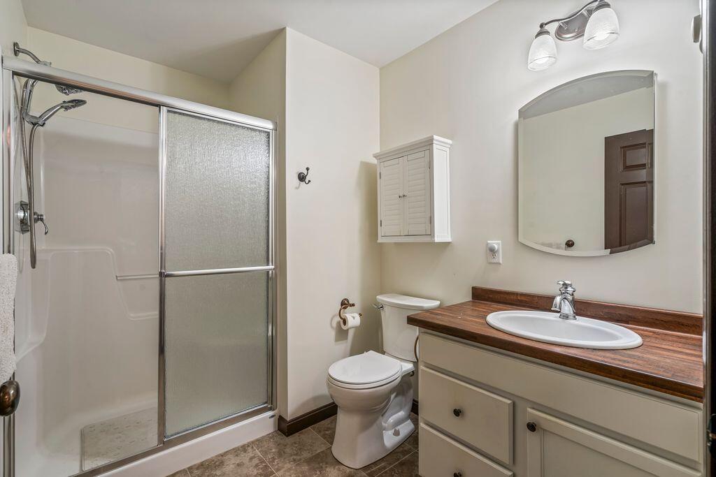 4 Dresser Road