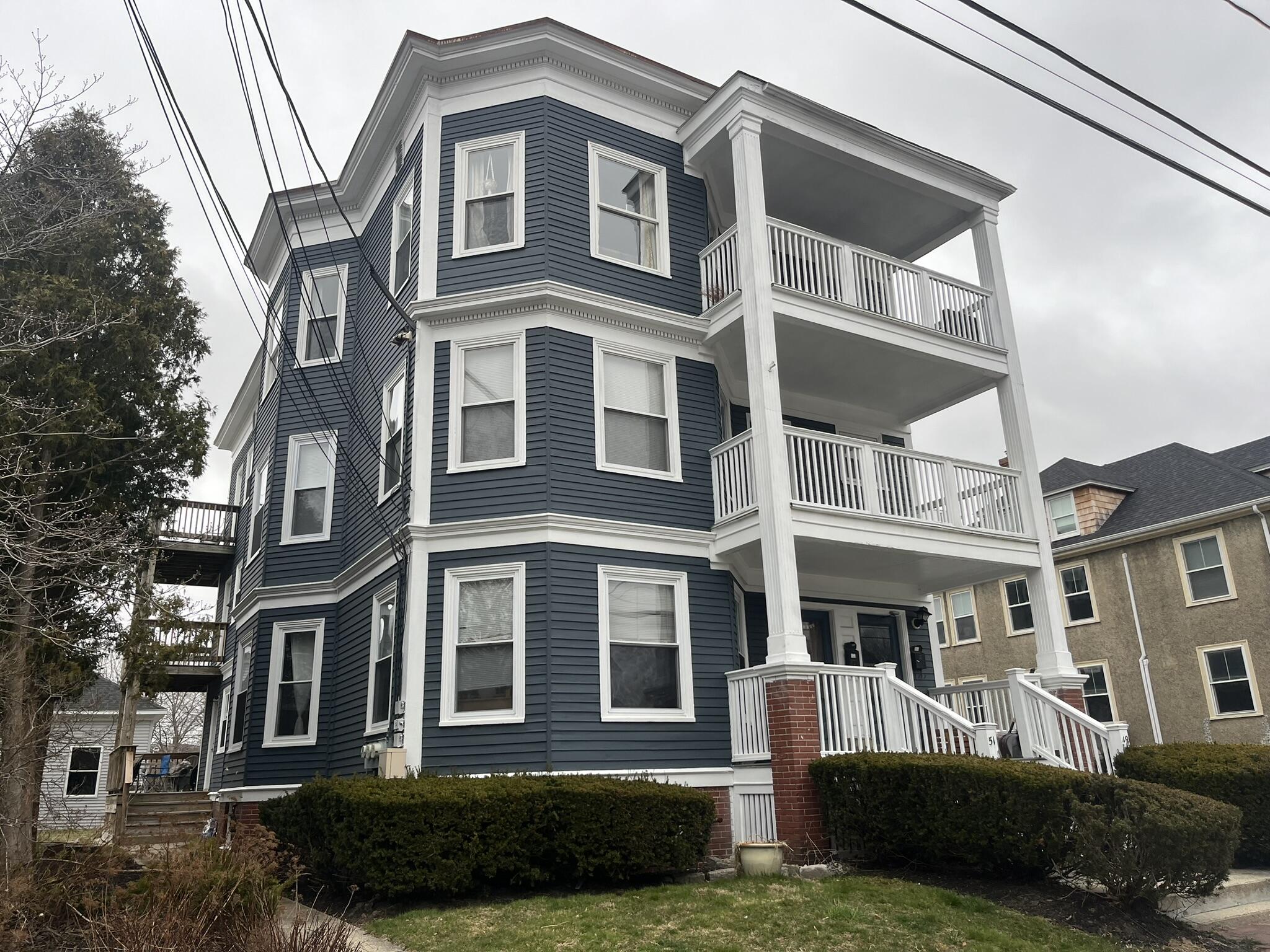 49 Montrose Avenue