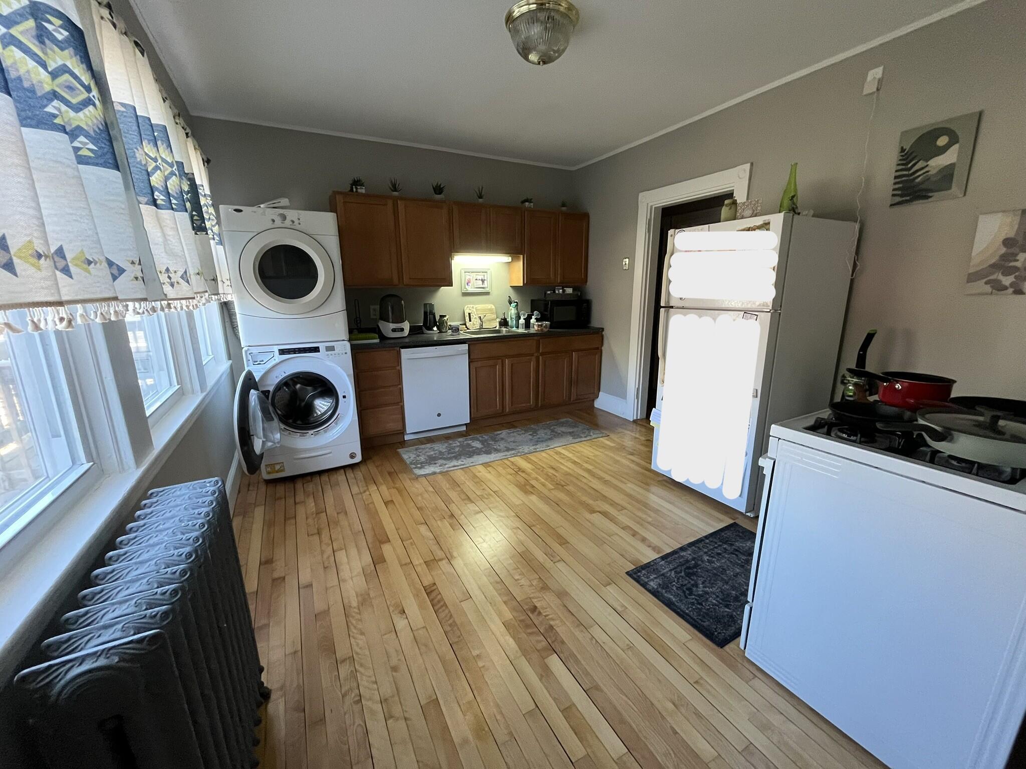 49 Montrose Avenue
