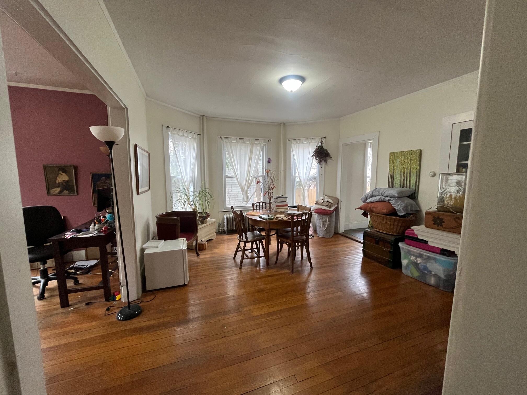 49 Montrose Avenue