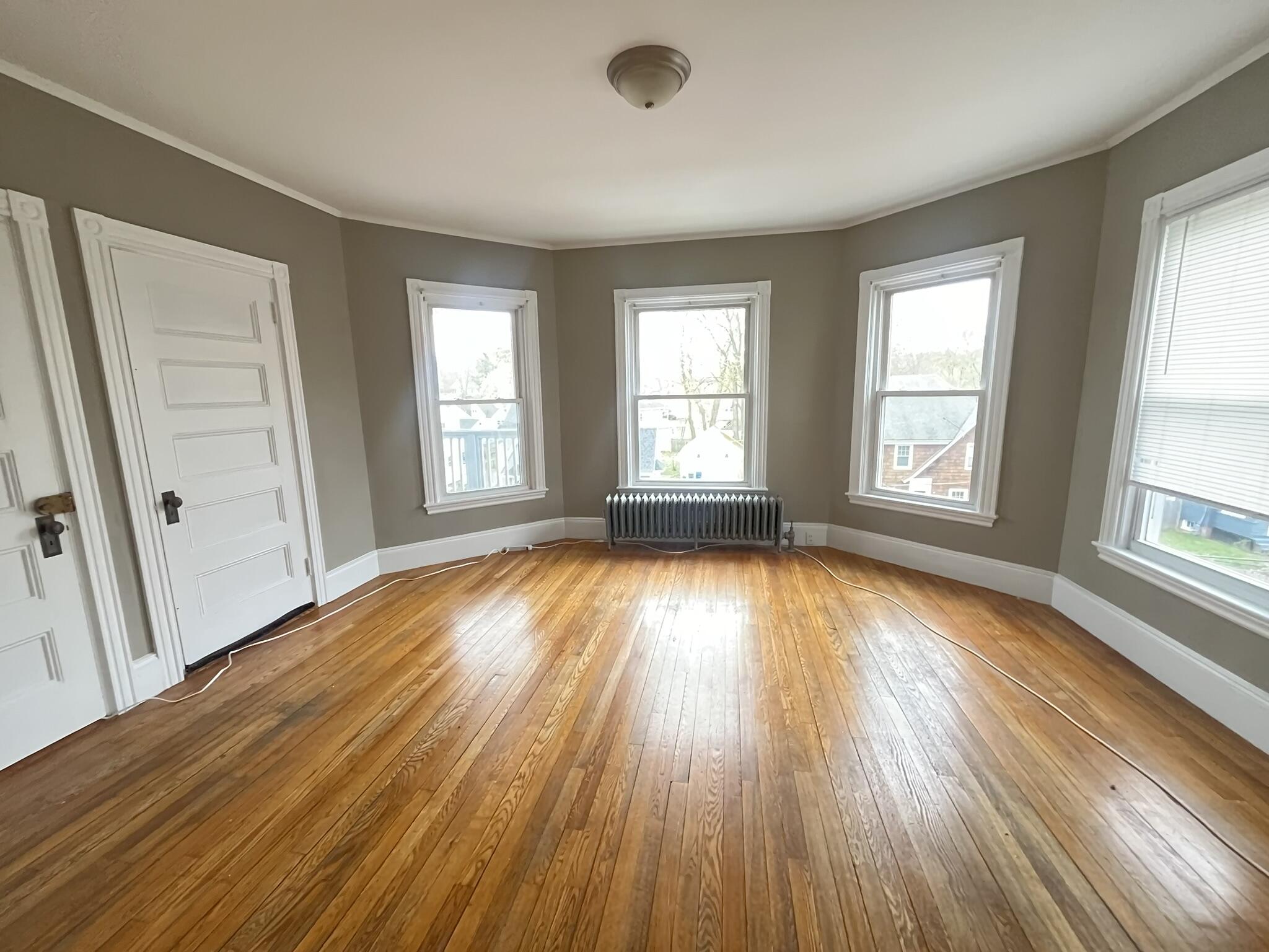 49 Montrose Avenue