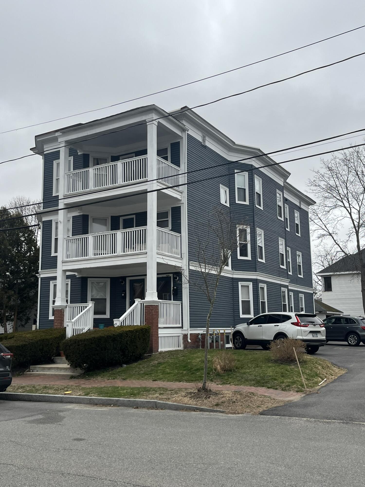 49 Montrose Avenue