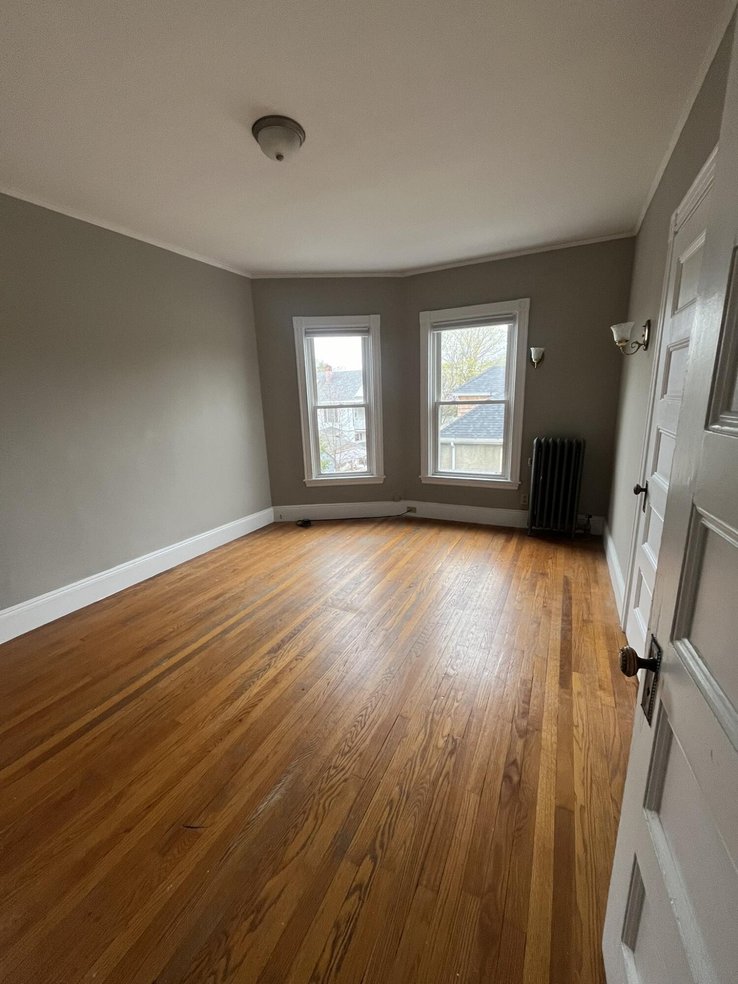 49 Montrose Avenue