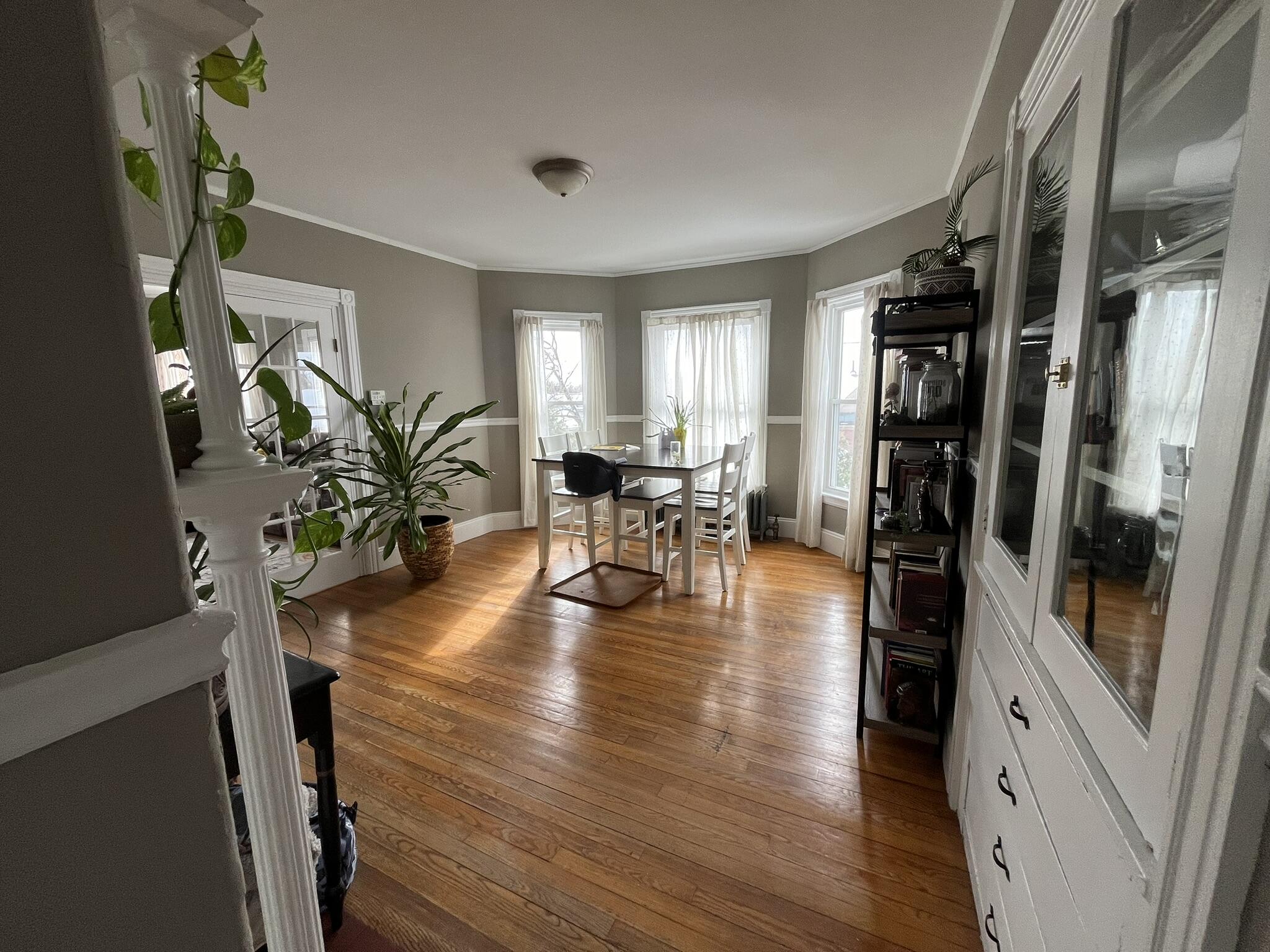 49 Montrose Avenue