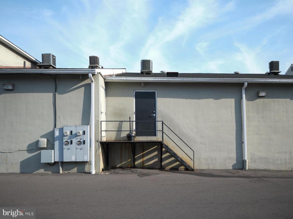 358 W BRIDGE STREET