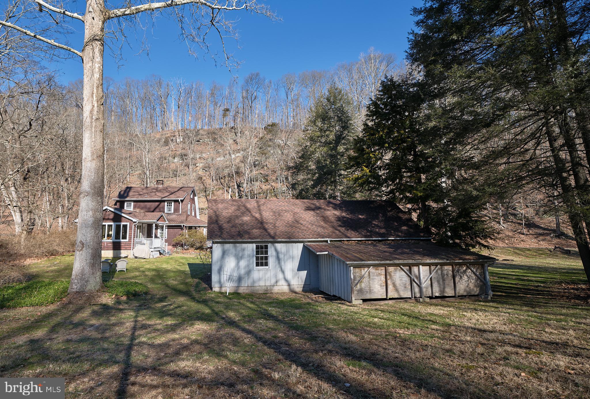 6586 FLEECYDALE ROAD