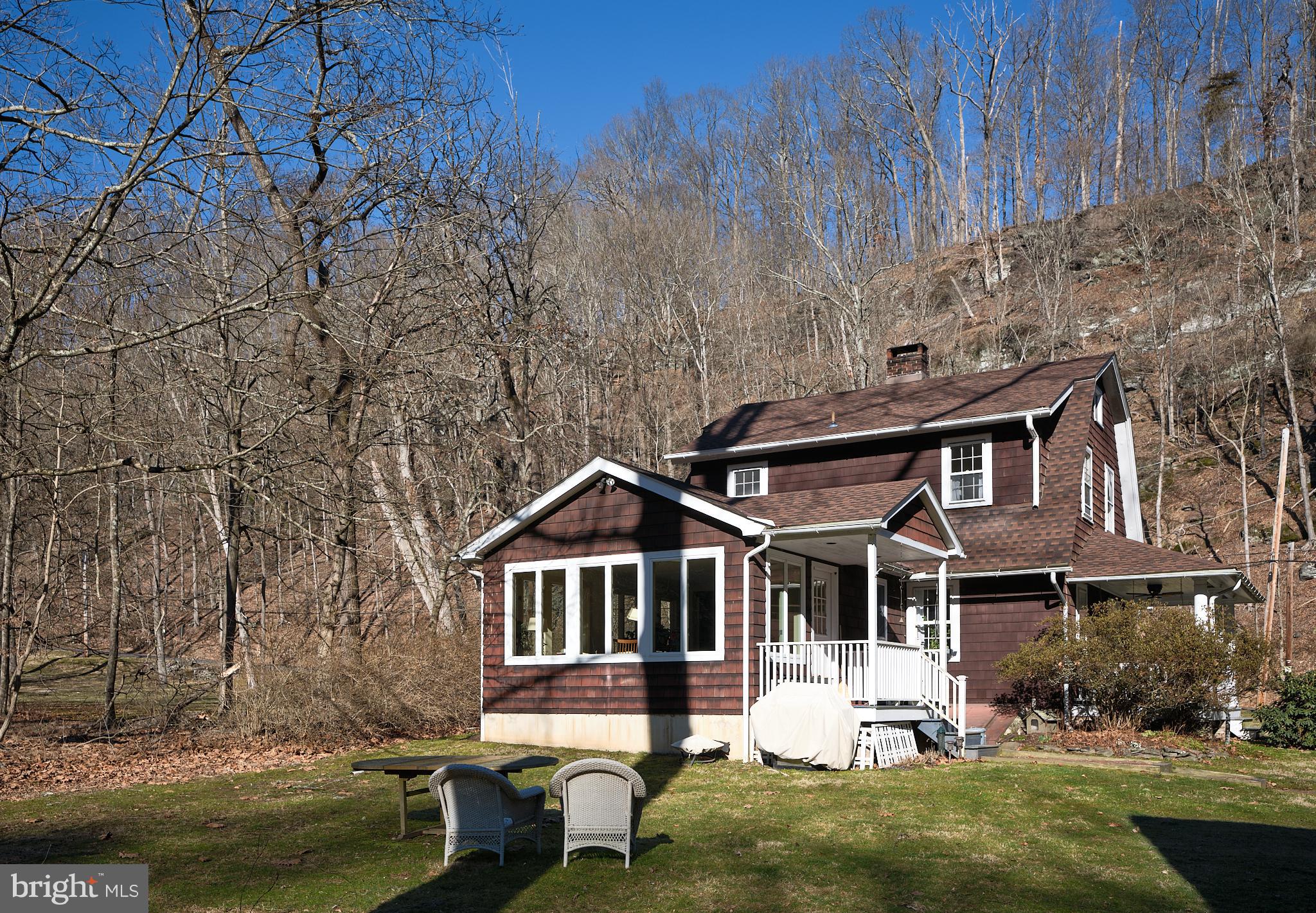 6586 FLEECYDALE ROAD