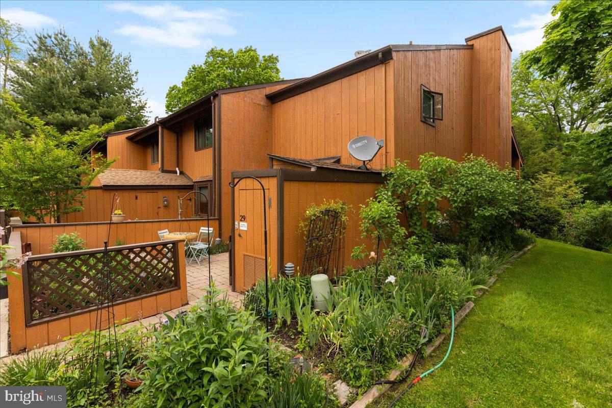 29 ARDEN WAY