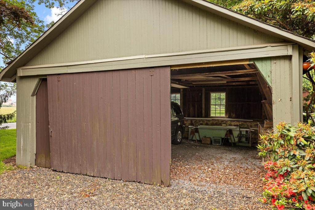 5322 CARVERSVILLE ROAD