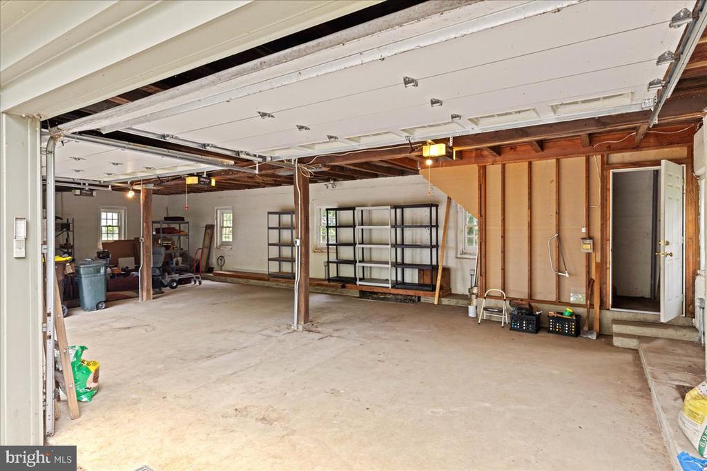 5322 CARVERSVILLE ROAD