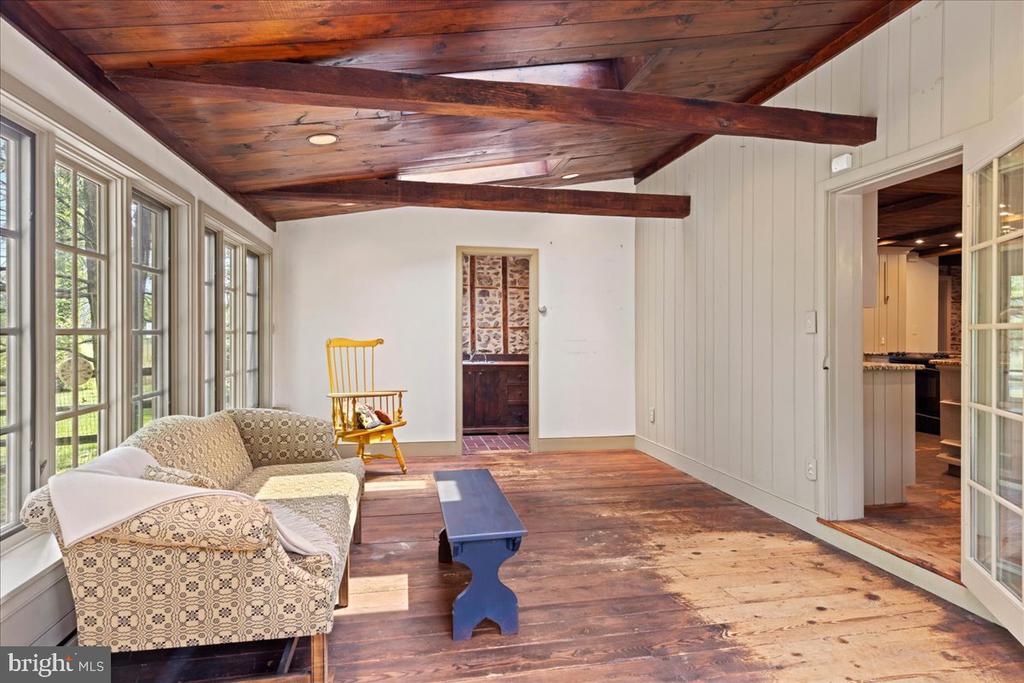 5322 CARVERSVILLE ROAD