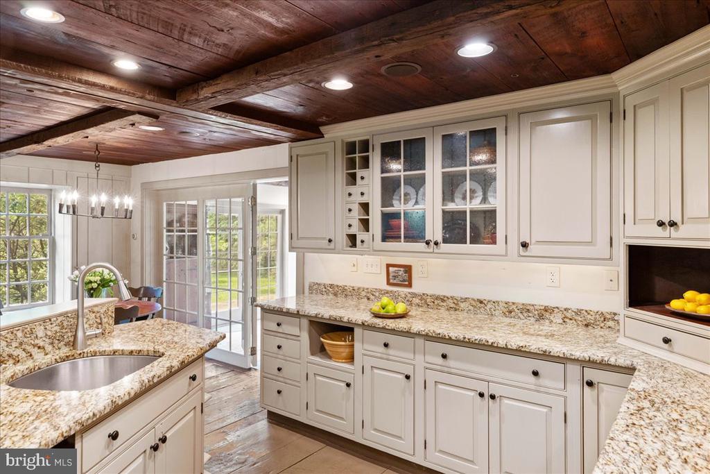 5322 CARVERSVILLE ROAD