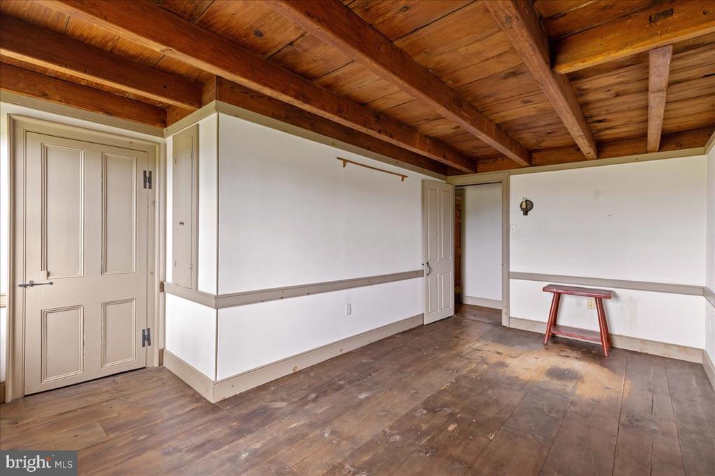5322 CARVERSVILLE ROAD