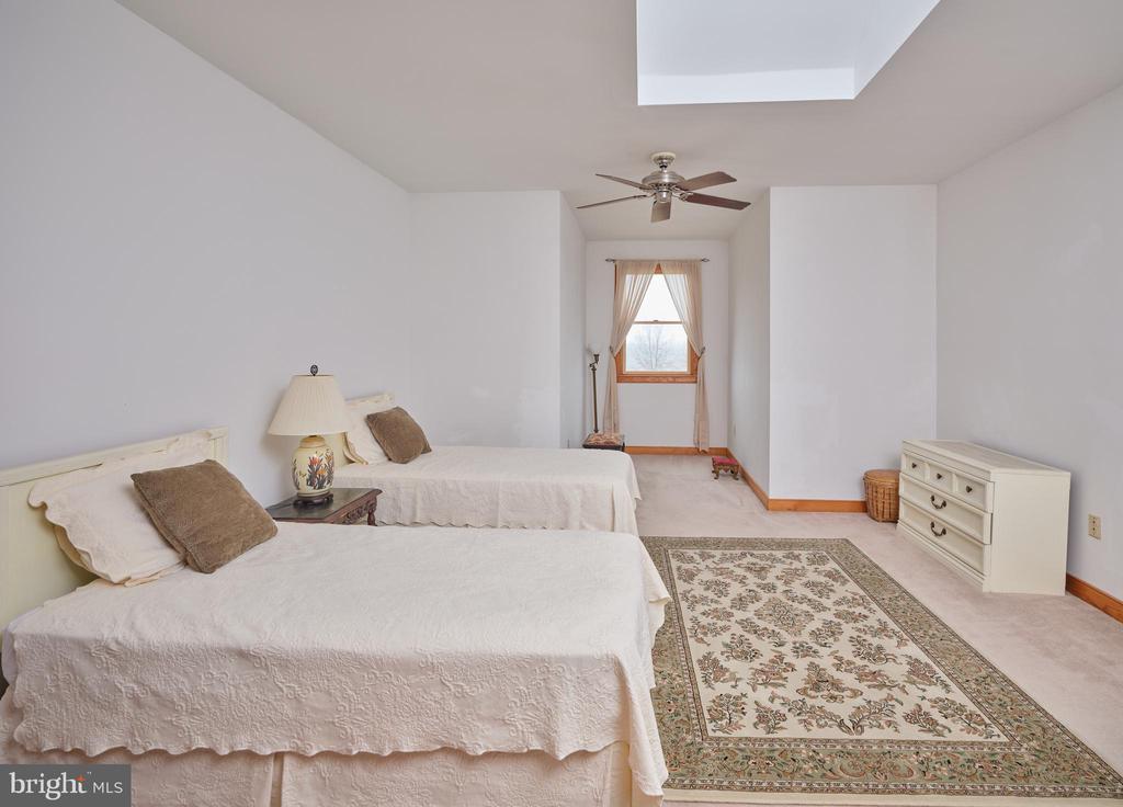 810 CALLOWHILL ROAD