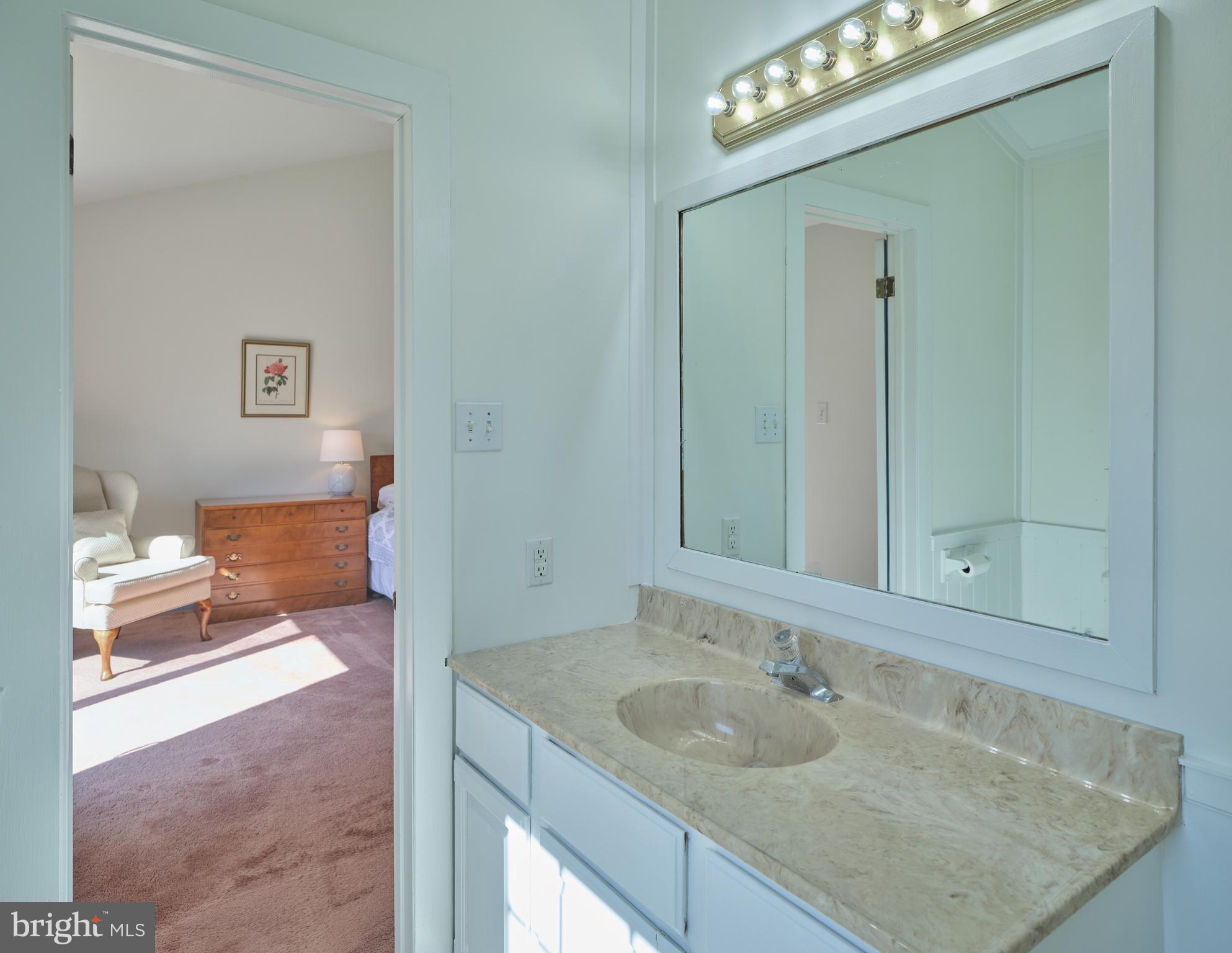 6724 UPPER YORK ROAD