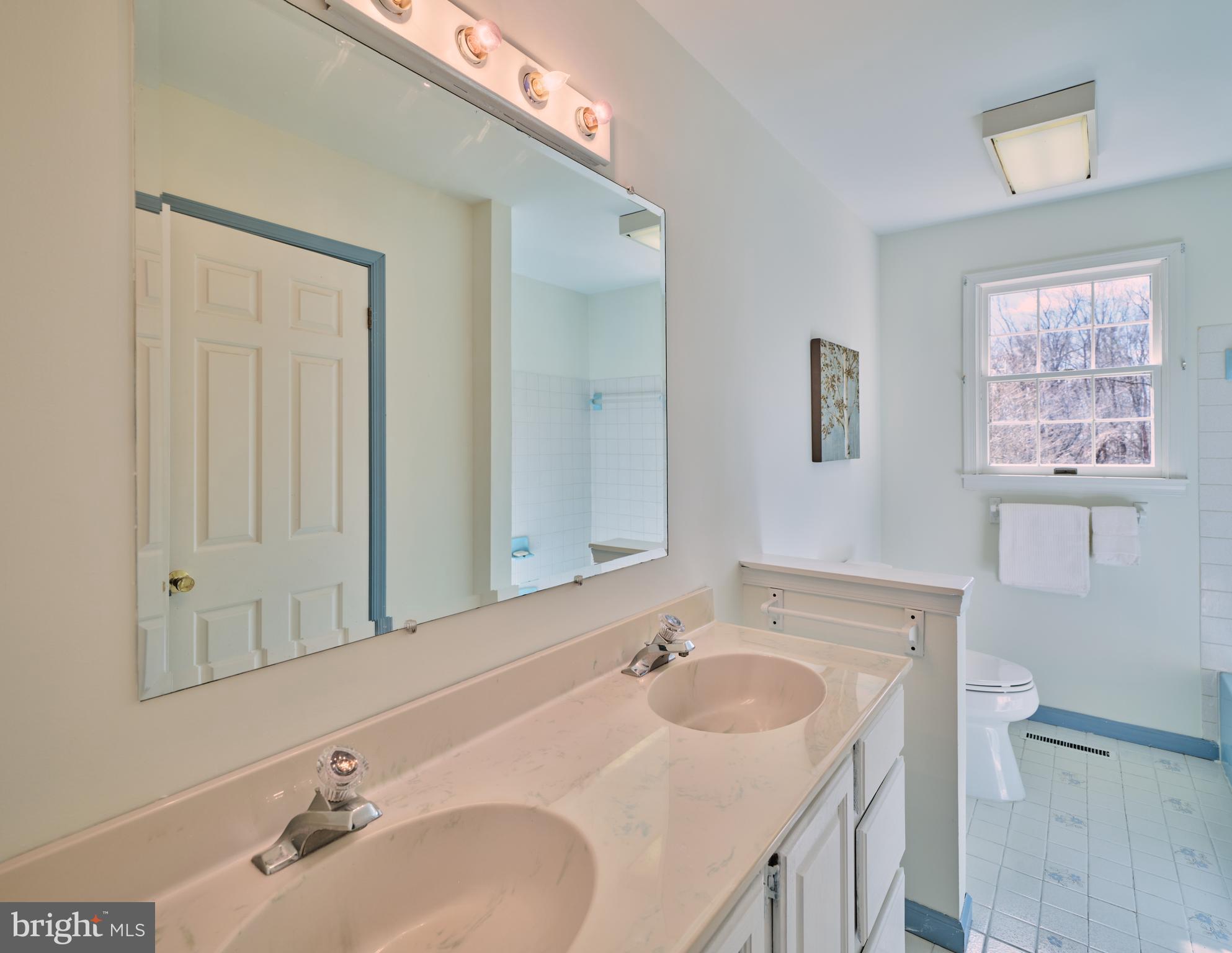 6724 UPPER YORK ROAD