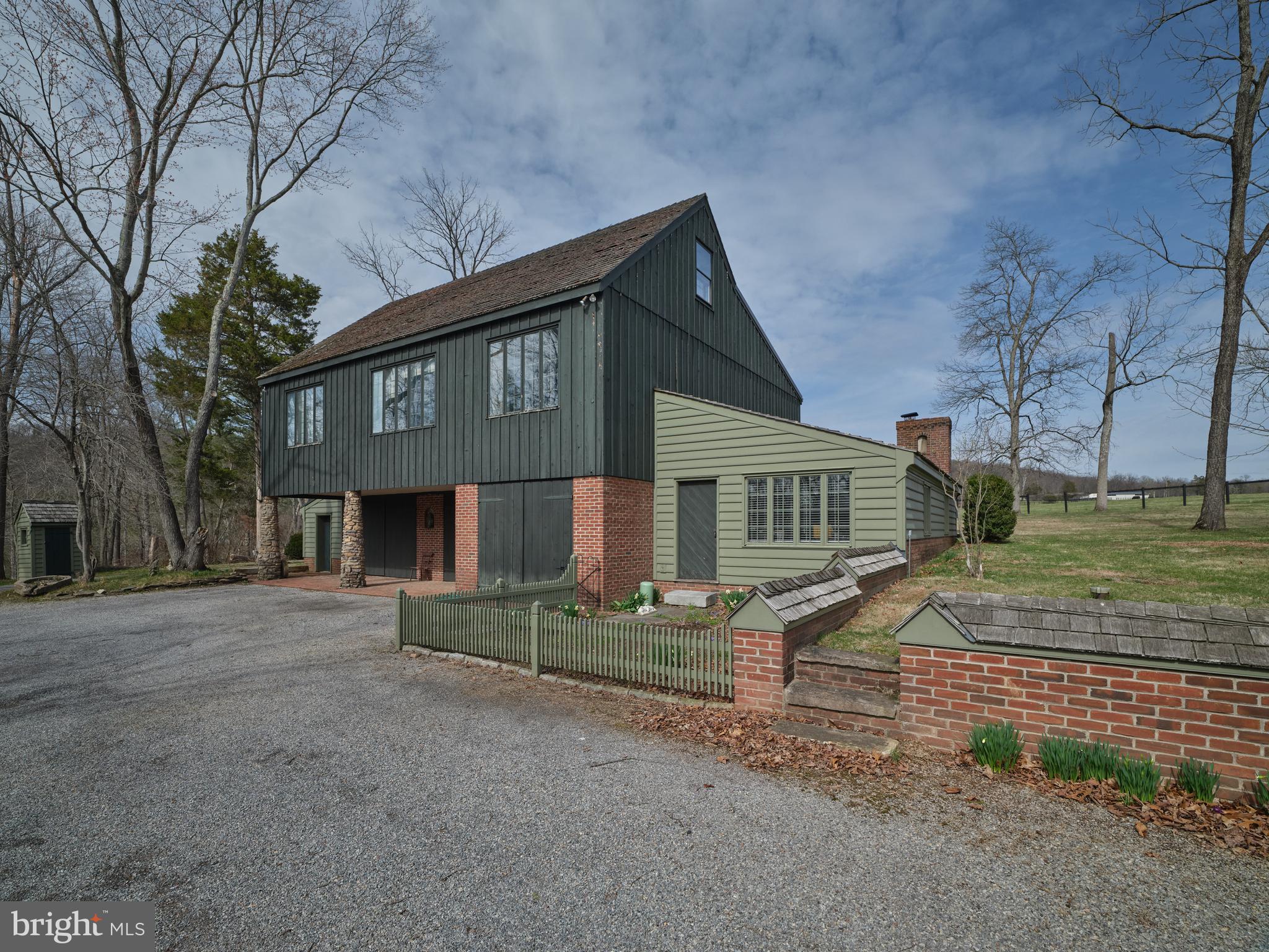 6049 PIDCOCK CREEK ROAD