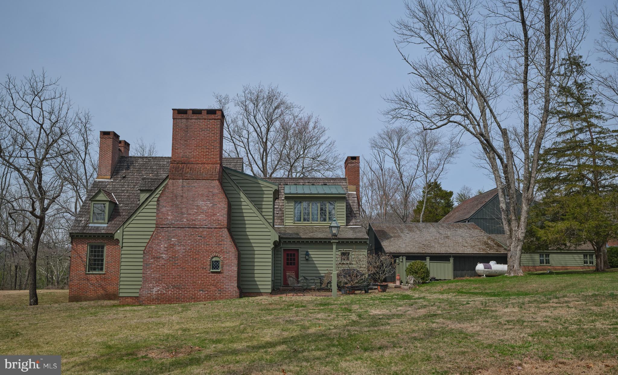 6049 PIDCOCK CREEK ROAD