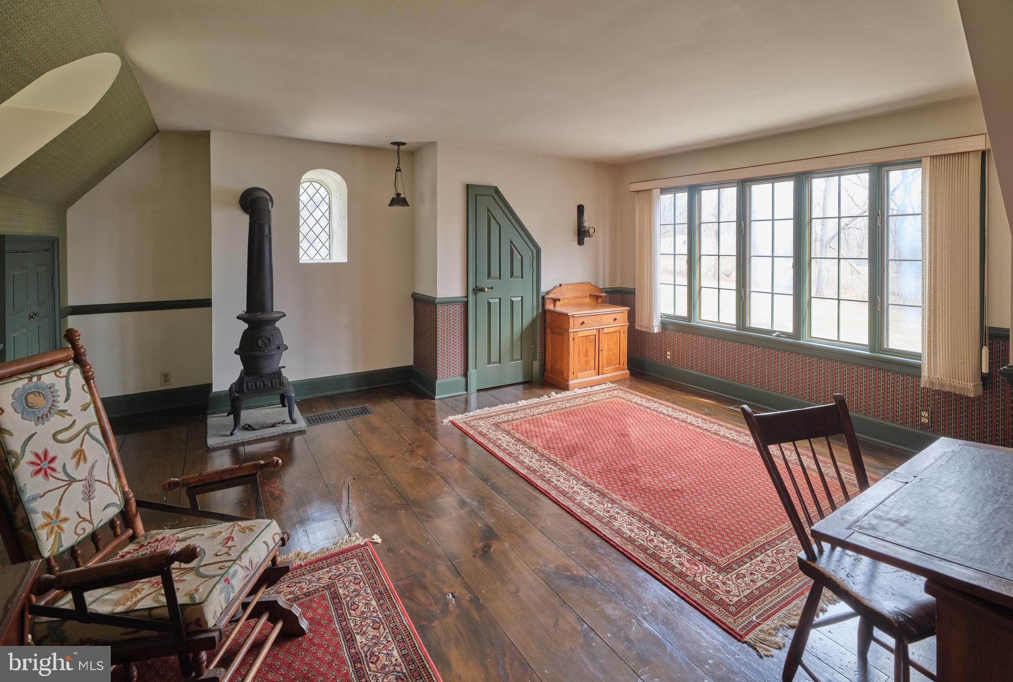 6049 PIDCOCK CREEK ROAD