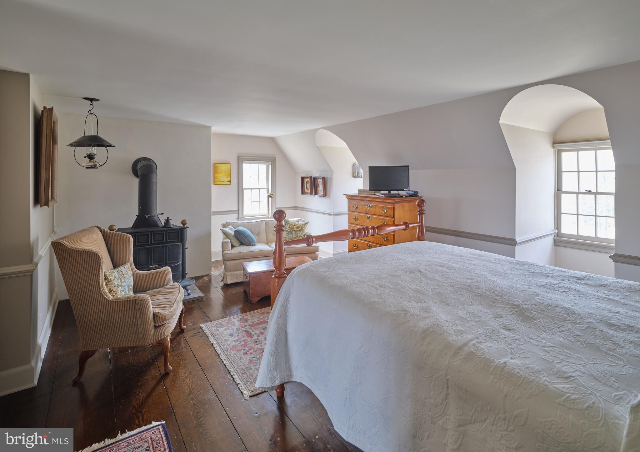 6049 PIDCOCK CREEK ROAD