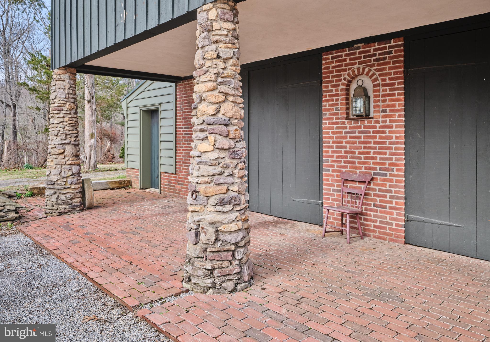 6049 PIDCOCK CREEK ROAD