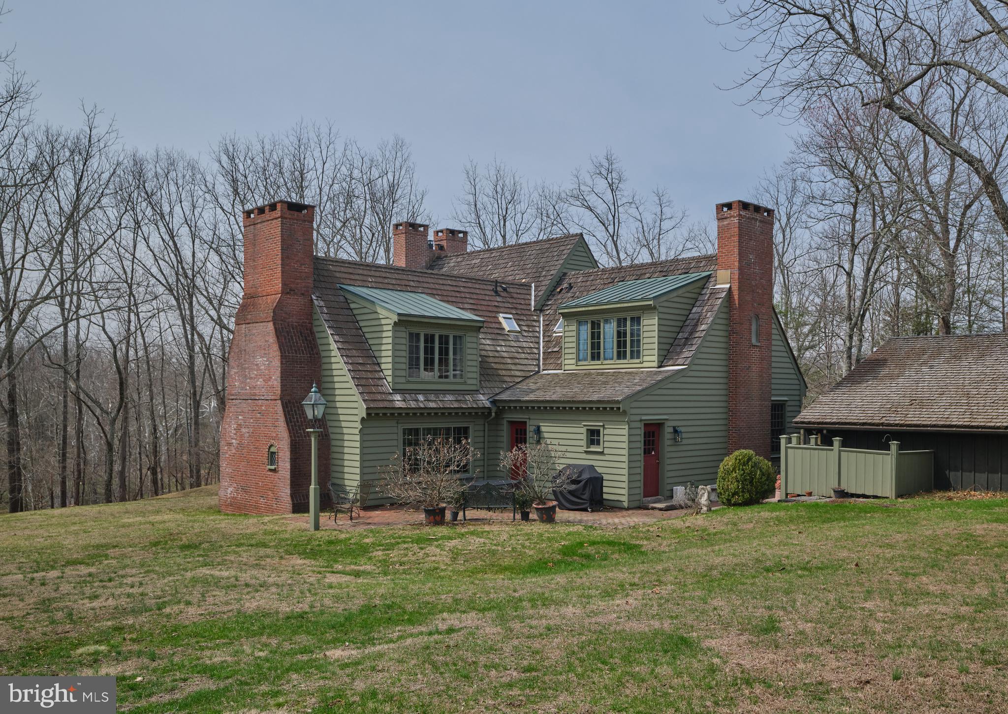 6049 PIDCOCK CREEK ROAD