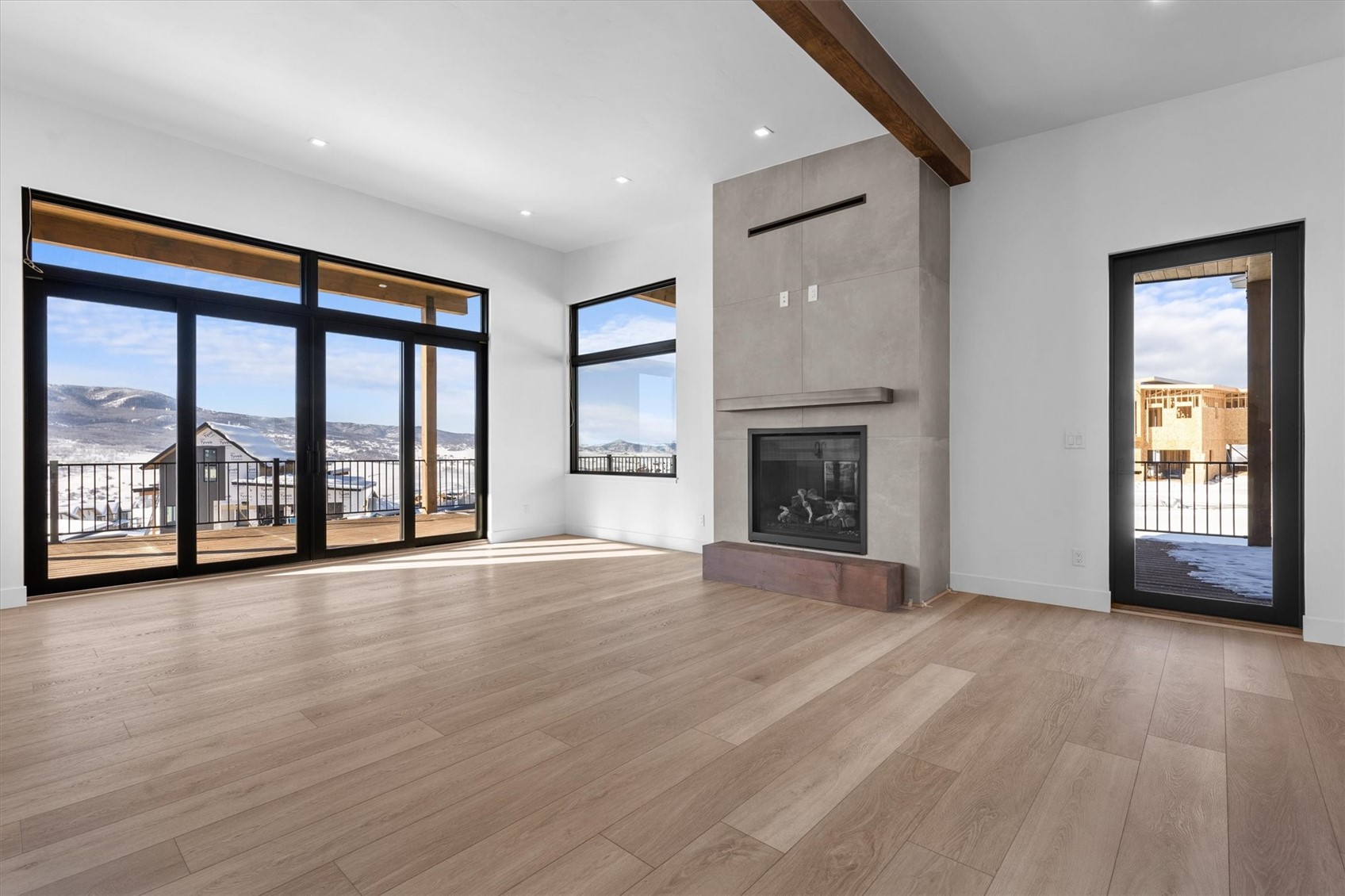 2040 Sunlight DRIVE