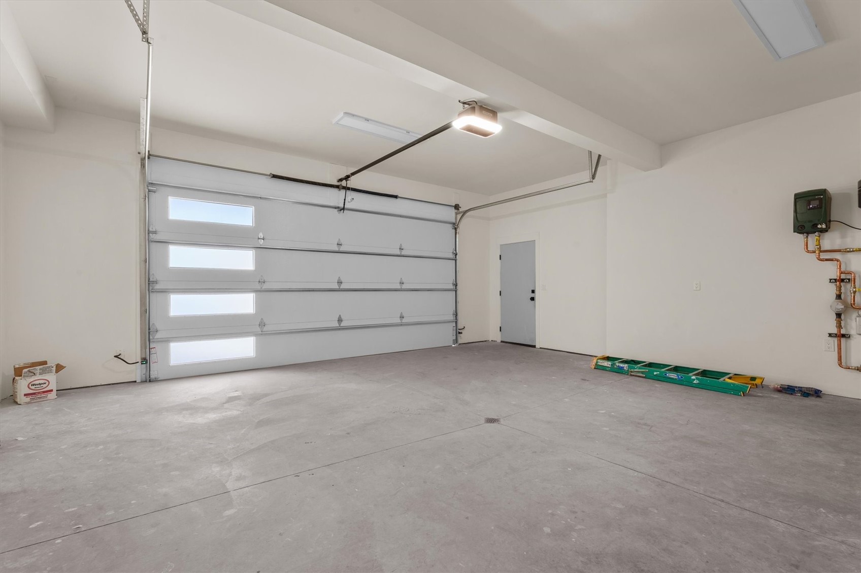2040 Sunlight DRIVE