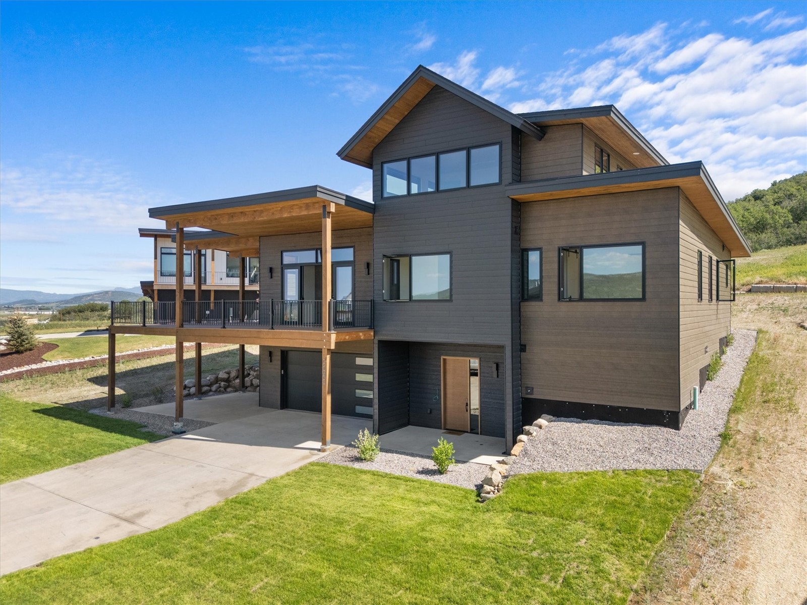 2040 Sunlight DRIVE