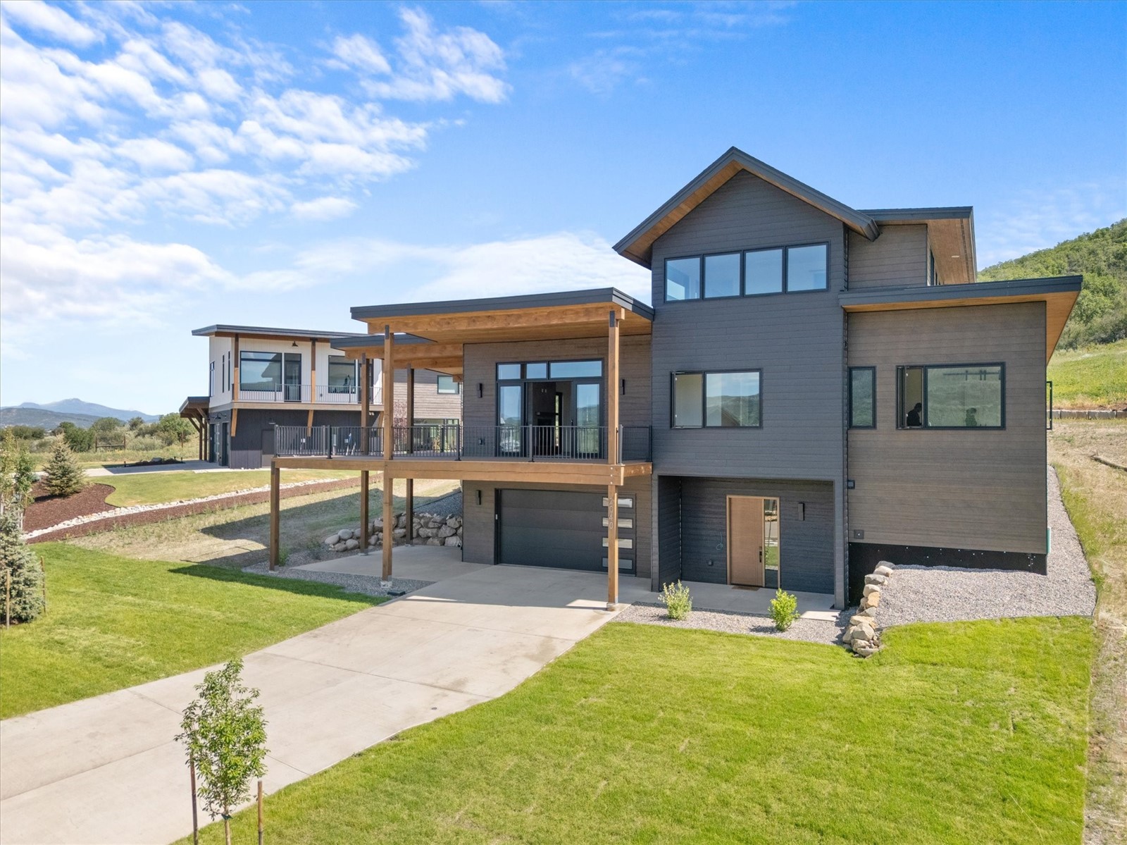 2040 Sunlight DRIVE