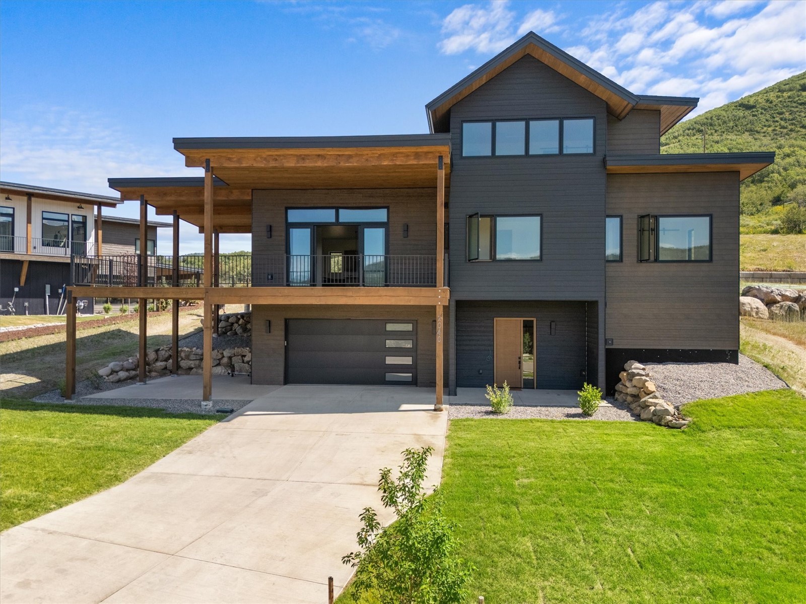 2040 Sunlight DRIVE