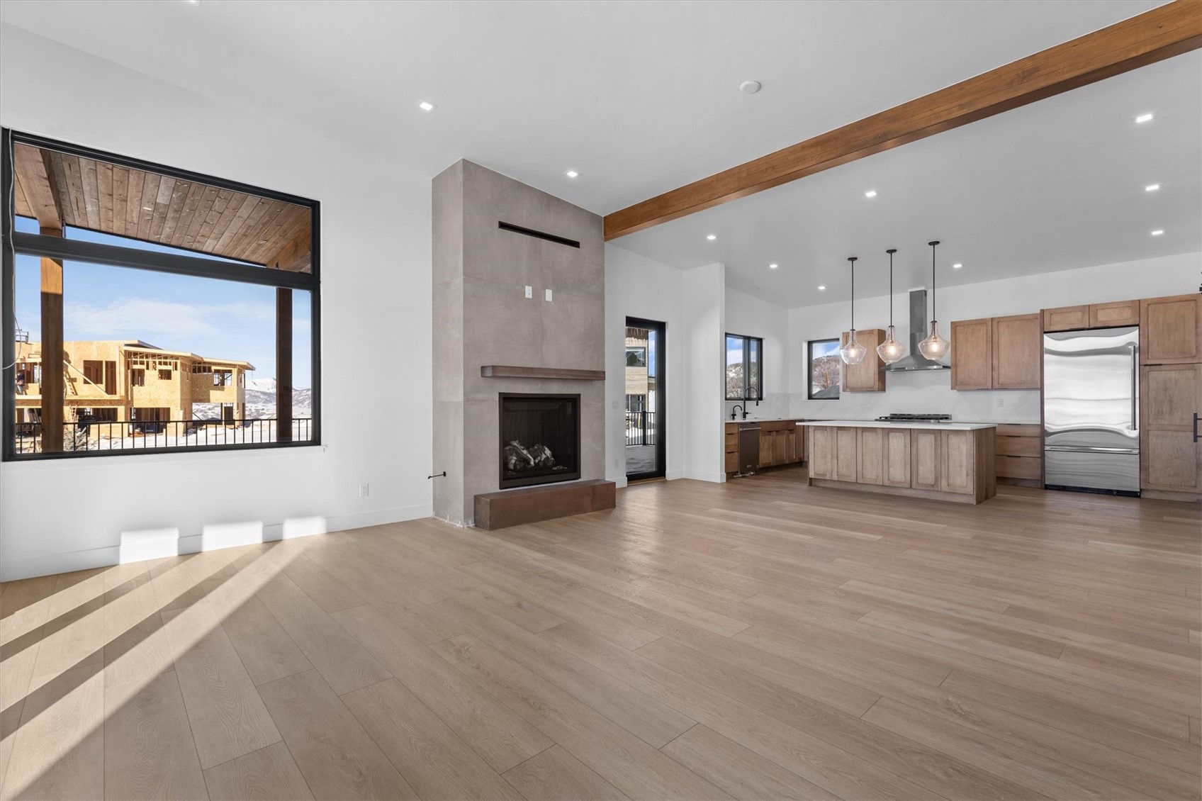 2040 Sunlight DRIVE