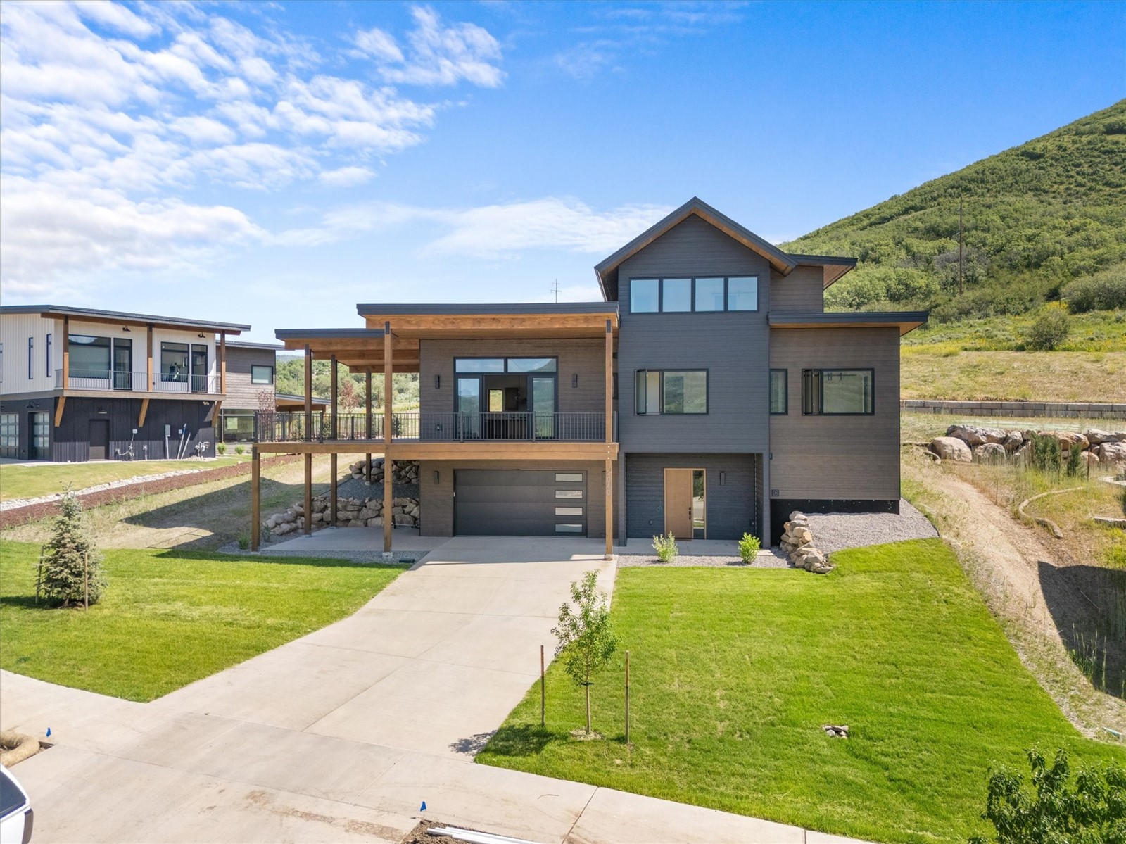 2040 Sunlight DRIVE