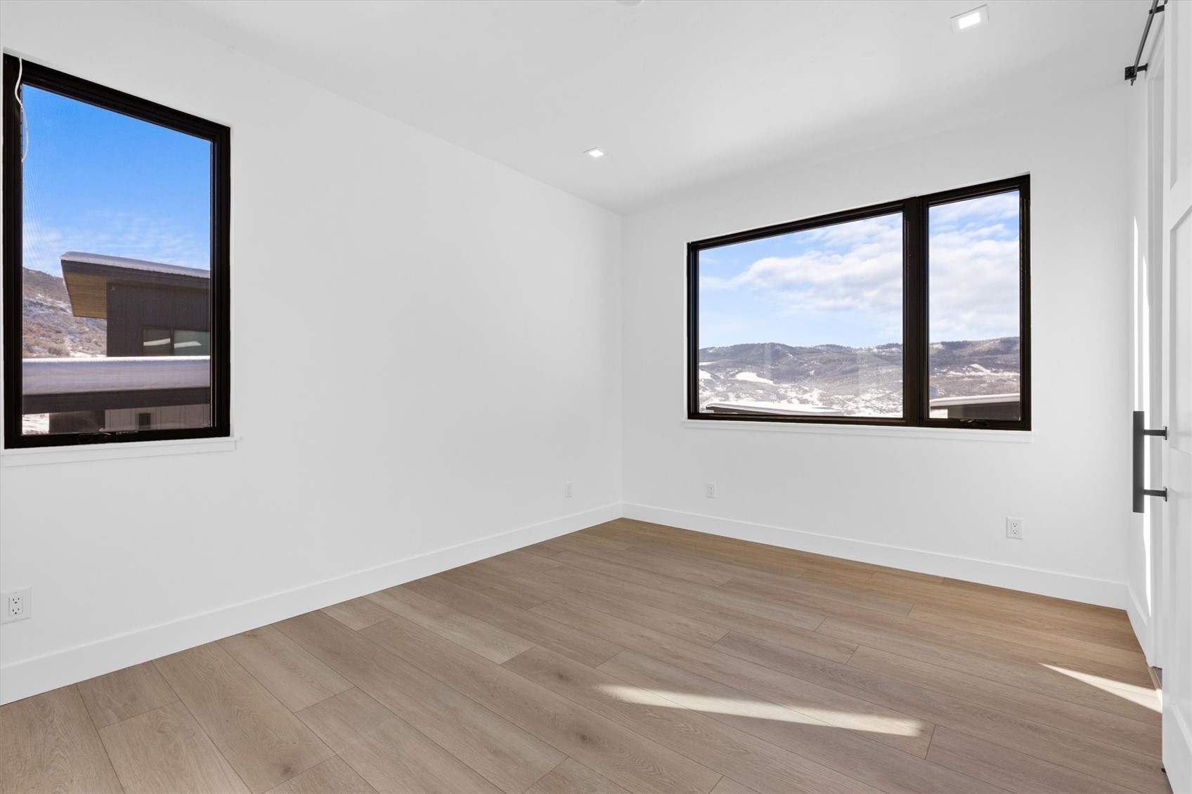2040 Sunlight DRIVE