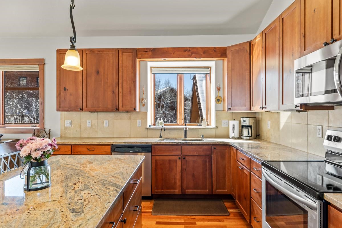 1465 Blue Sage DRIVE -