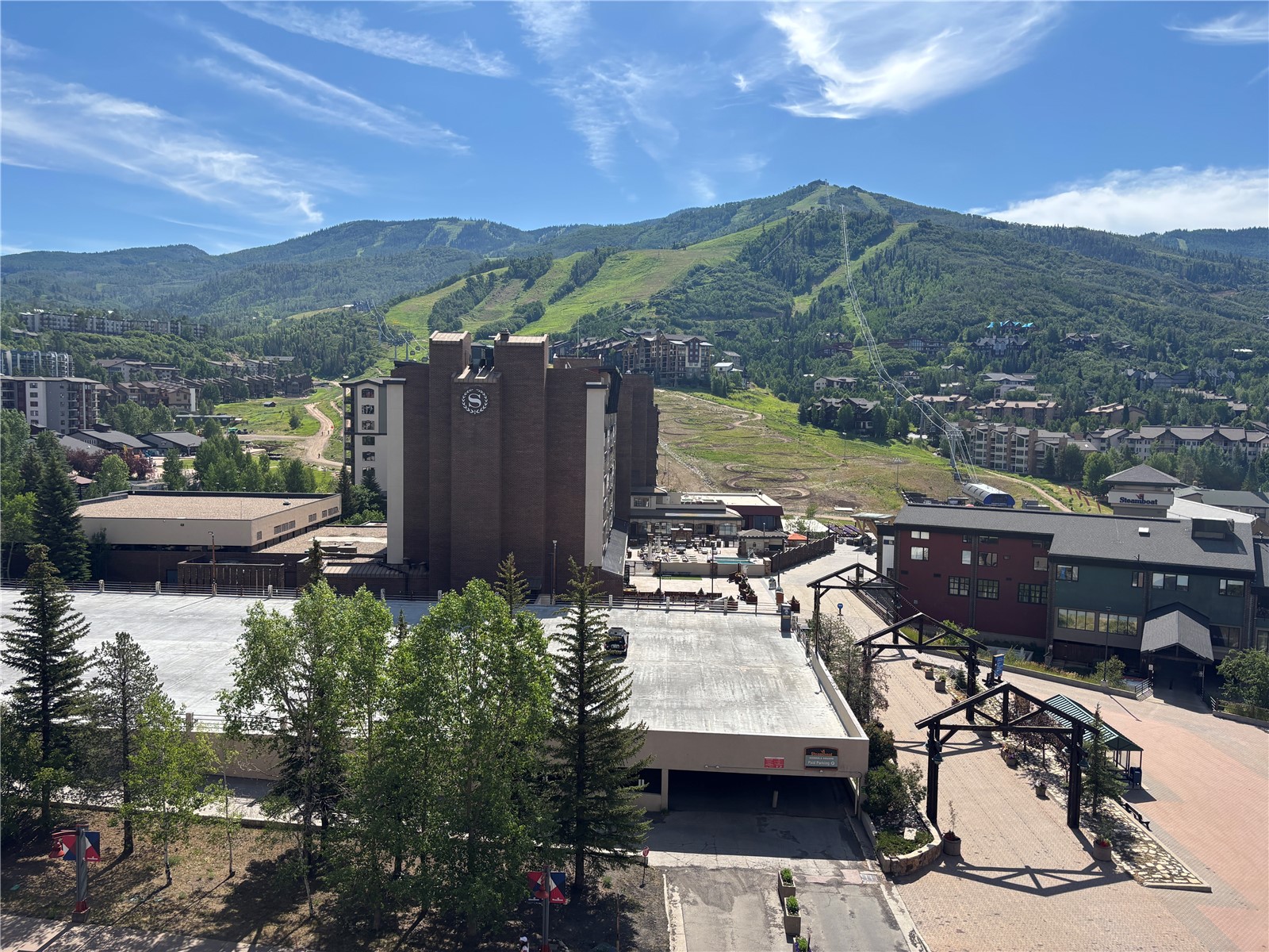 2300 Mt Werner CIRCLE 558