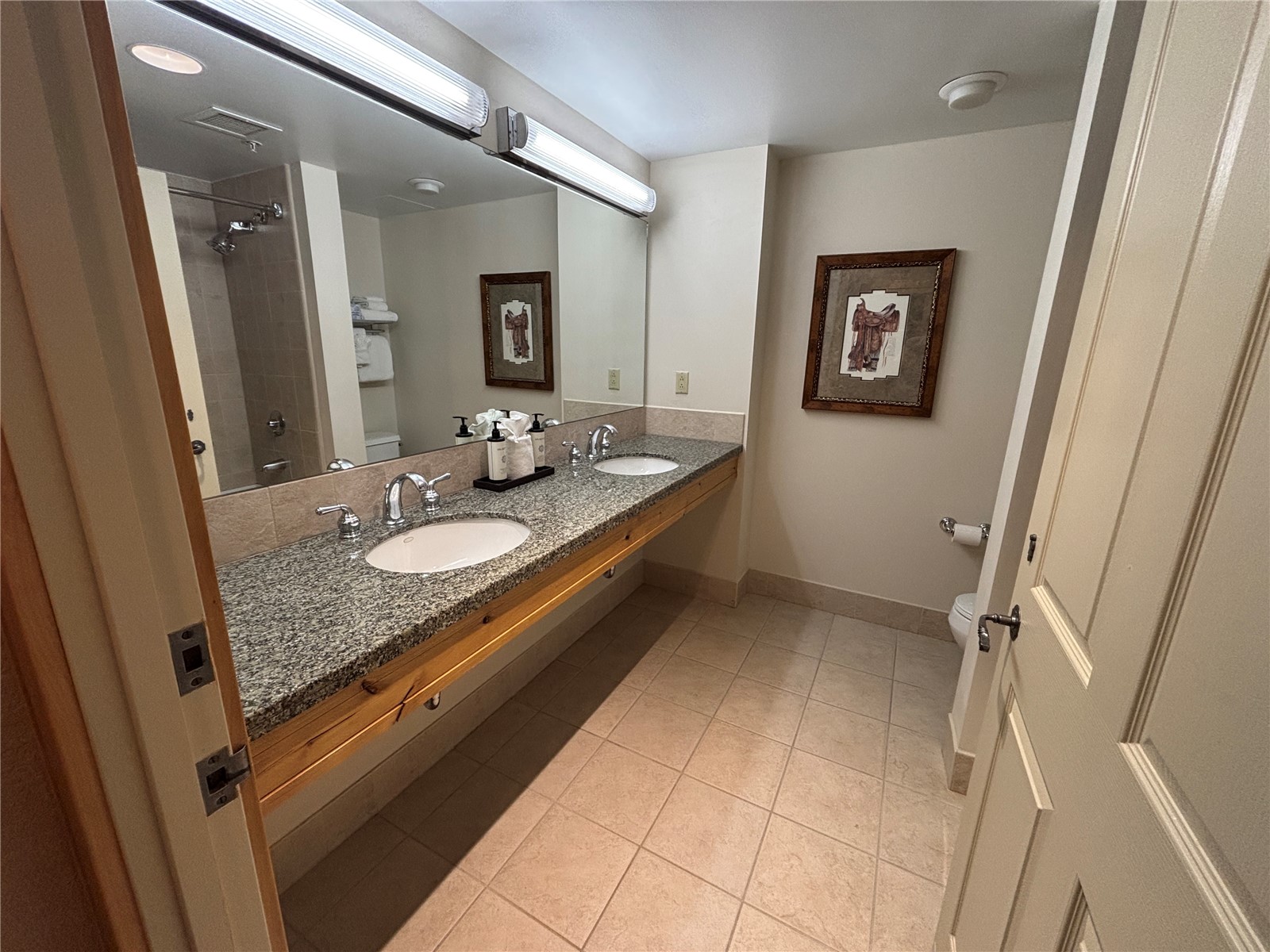 2300 Mt Werner CIRCLE 558