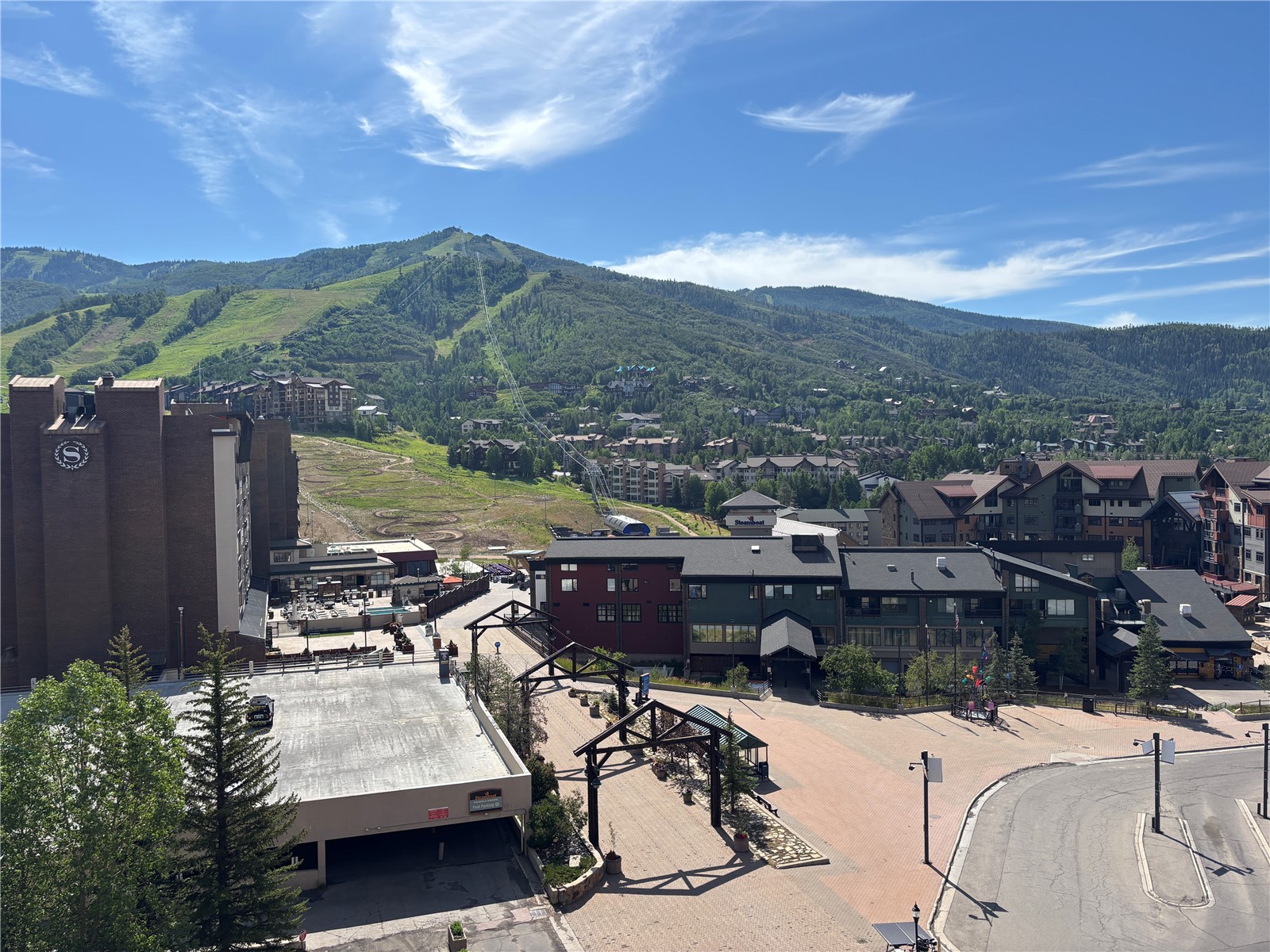 2300 Mt Werner CIRCLE 558