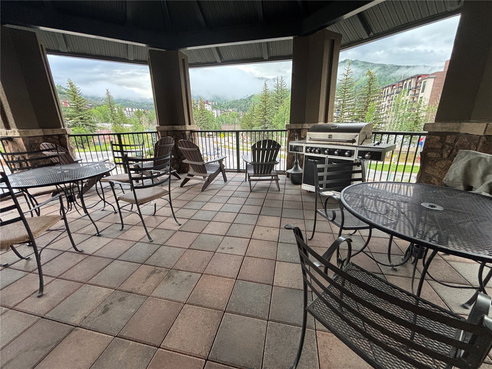 2300 Mt Werner CIRCLE 558